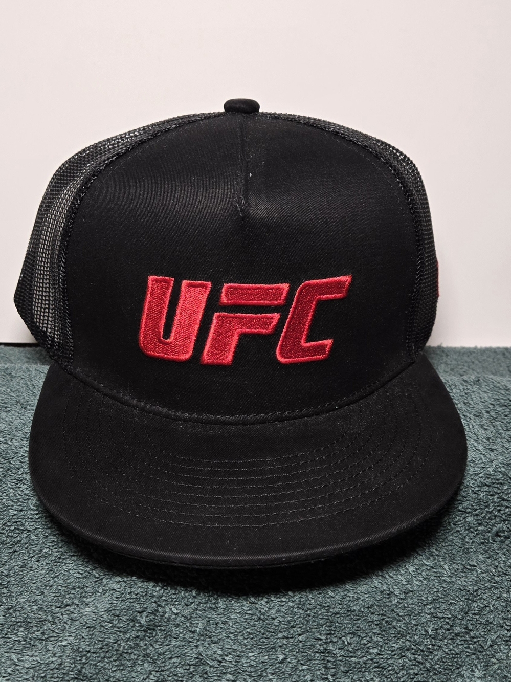UFC Black Red Trucker Hat Snapback Mesh NWOT